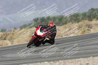 media/Oct-13-2025-Moto Forza (Mon) [[a66d839500]]/3-B Group/Session 3 (Turn 16)/